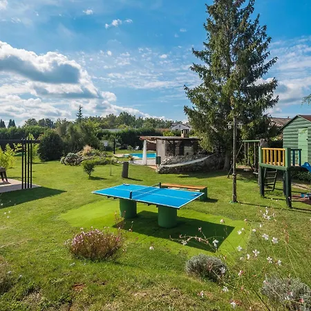 Heki Cr בית נופש