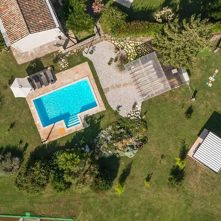 Heki Cr בית נופש *