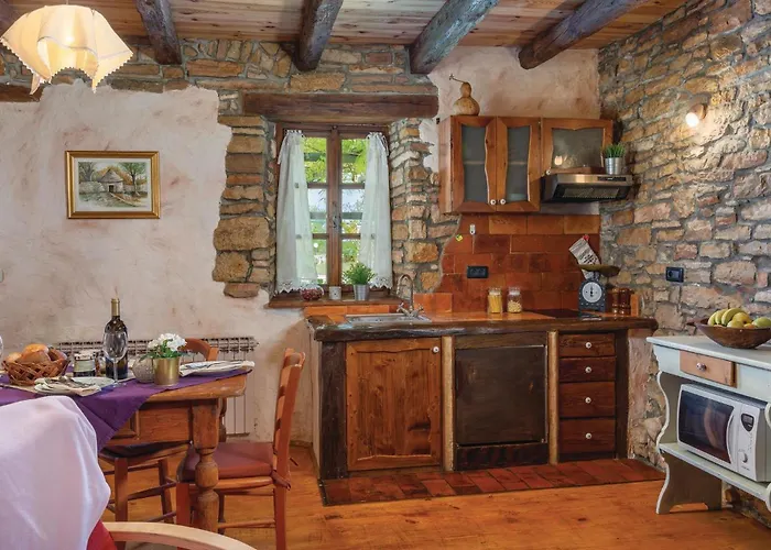 Heki Cr Hébergement de vacances *