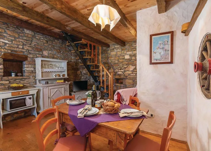 Heki Cr Hébergement de vacances Pazin